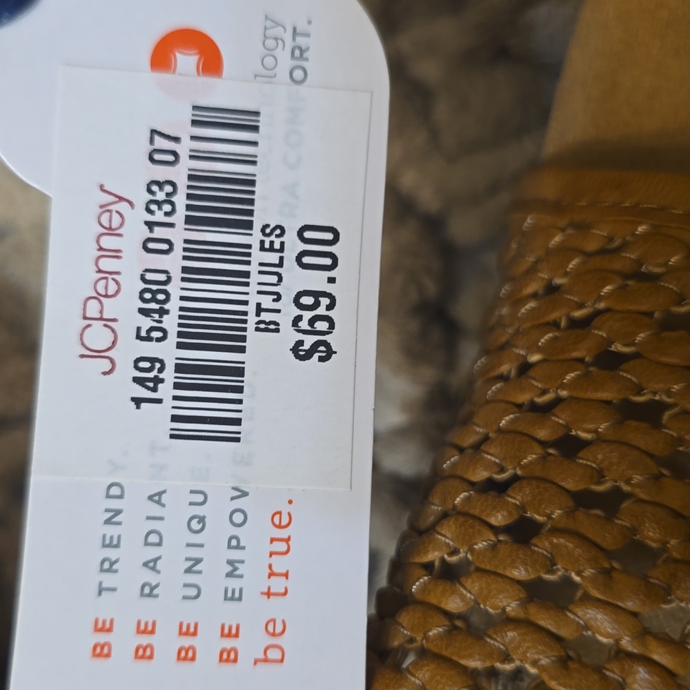 New Bare Traps‎ Women's Size 7 1/2 Tan  Brown Cork Wedge Slip-on Sandal Shoe - Picture 8 of 9